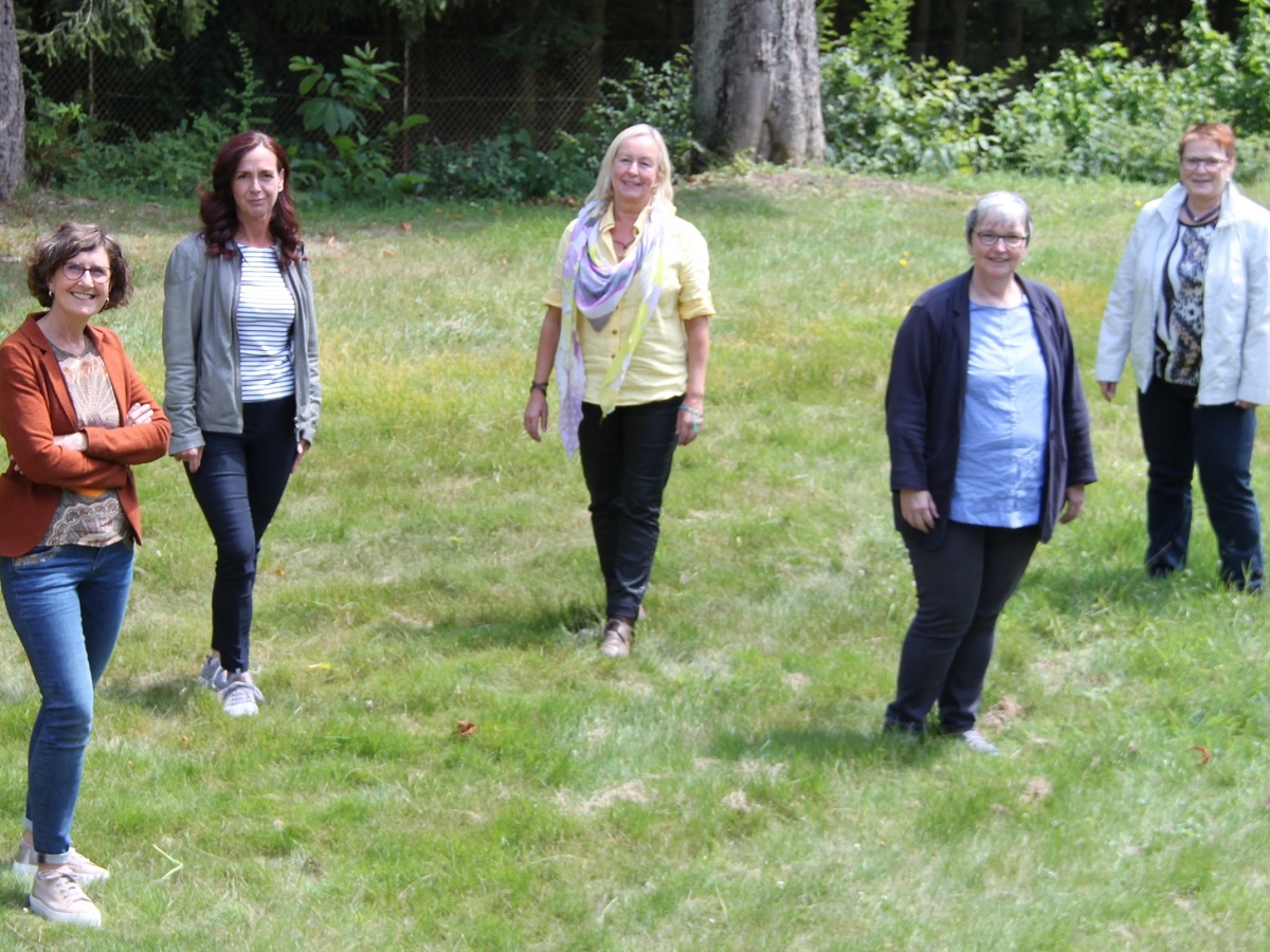 Die "Frauen in Aktion" (v.l.) Barbara Horoba, Sylvia Schifano, Anke Hollatz, Beate Ullwer und Dorothea Samson (Fotoquelle: Pressestelle der Kreisverwaltung)