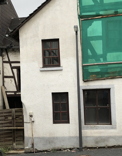 Historische Bausubstanz wird freigelegt: Baubeginn an der Alten Kellerei 