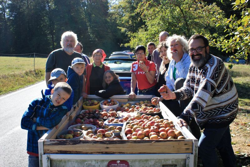 Apfelsaftaktion fr Kindergrten der VG Puderbach