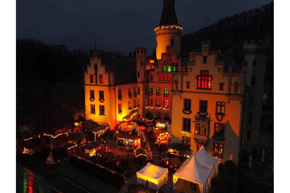 Bereits Weihnachten im Hinterkopf: Schloss Arenfels sucht traditionelle Hndler