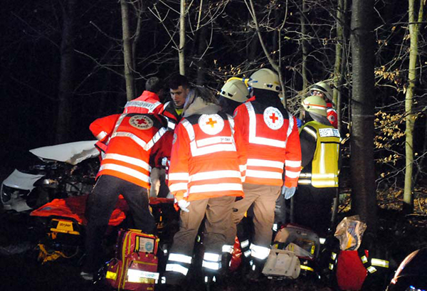First Responder Flammersfeld mit dem Rettungsdienst und der Feuerwehr bei einem schweren Verkehrsunfall. Foto: kk