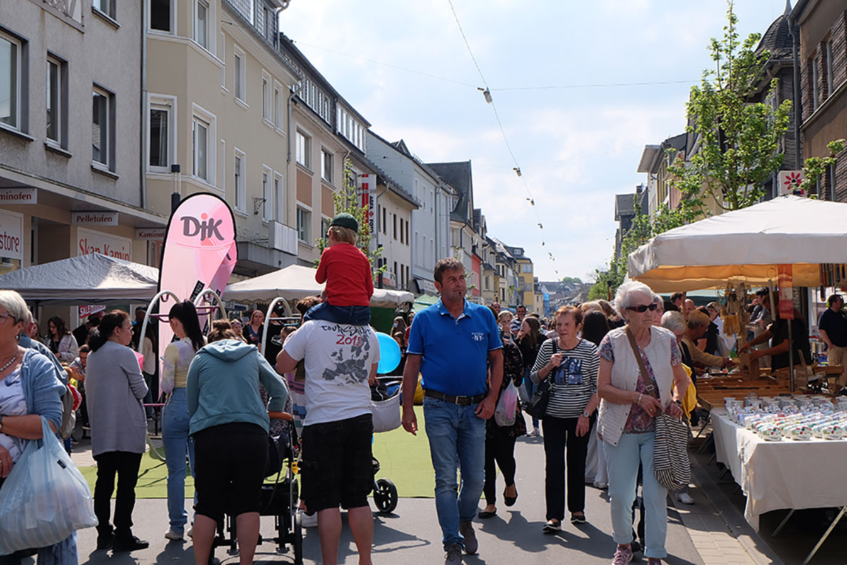 Maimarkt in Wissen: Markttreiben, verkaufsoffene Geschfte und Livemusik am 12. Mai