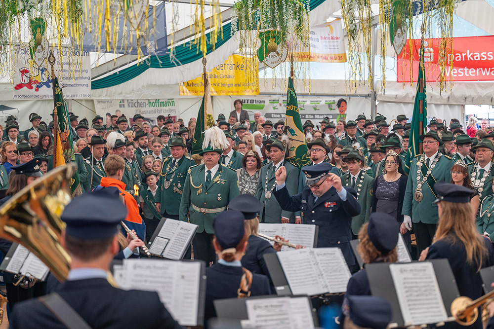 Leuzbacher Schtzenfest 2025: Drei Tage Tradition, Musik und Feststimmung
