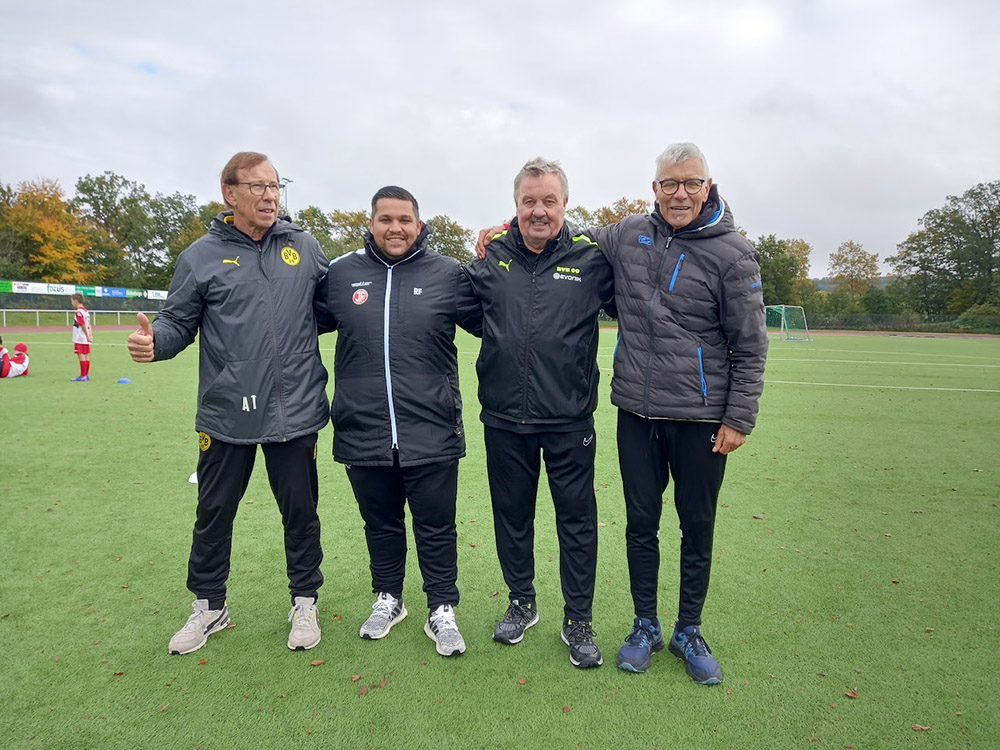 Fuballjunioren "Talentschmiede Westerwald Nord" begren neue Trainerexpertise und Gaststar