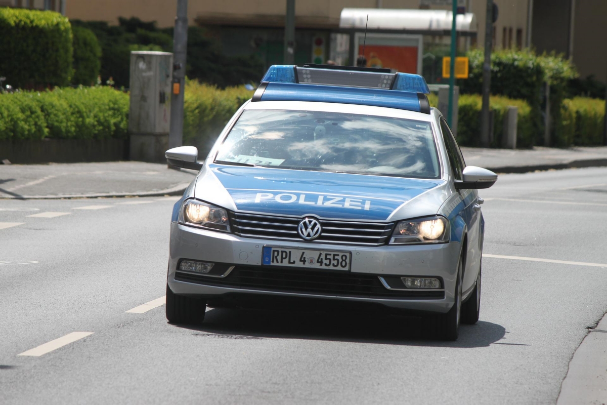 Helferskirchen: Verkehrsunfallflucht durch BMW-Fahrer