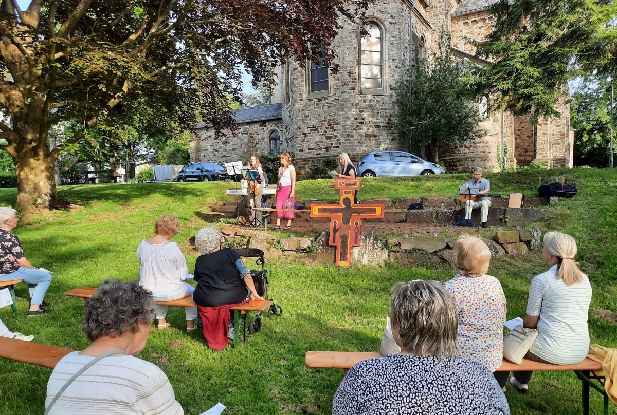 "Open-Air-Atempause" bot in Horhausen "Frhjahrsputz fr die Seele"
