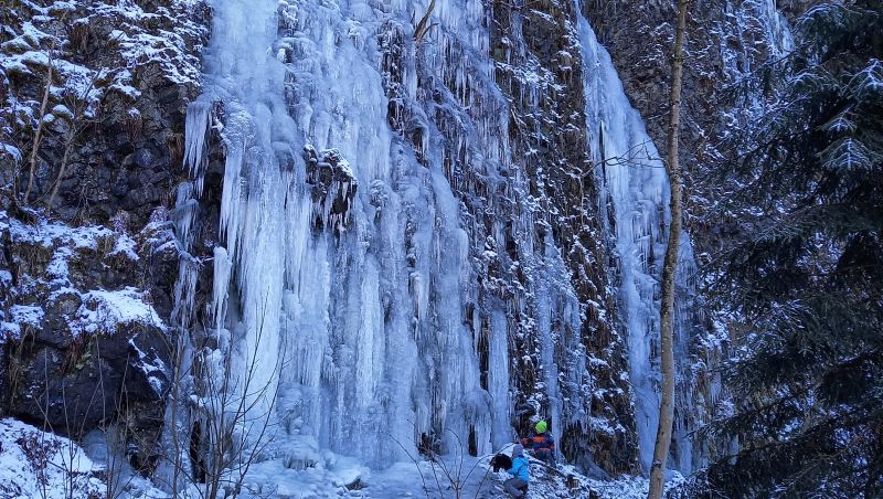 Vereister Wasserfall an der Bacher Lay. Fotos: Dr. Hans Jrgen Wagner