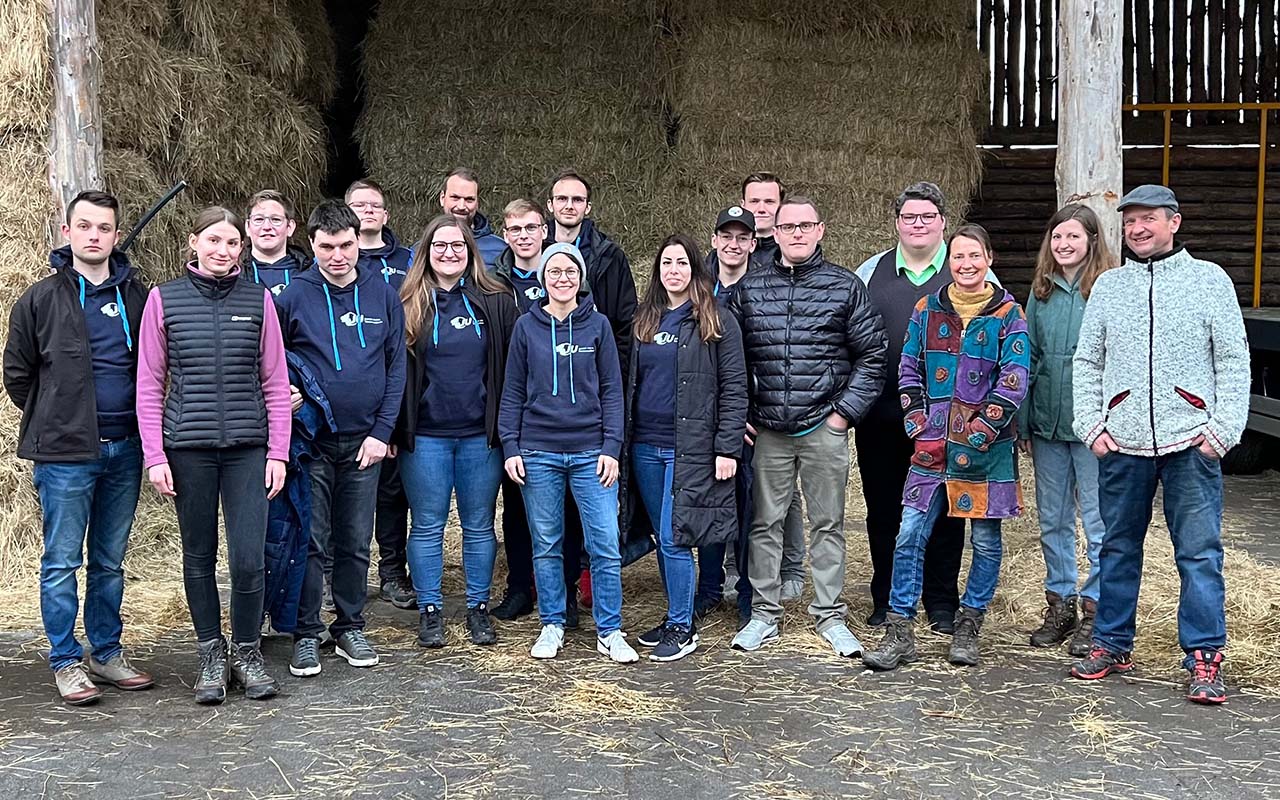 Die Junge Union bei ihrem Besuch auf dem Wiesenhof. (Foto: Junge Union)