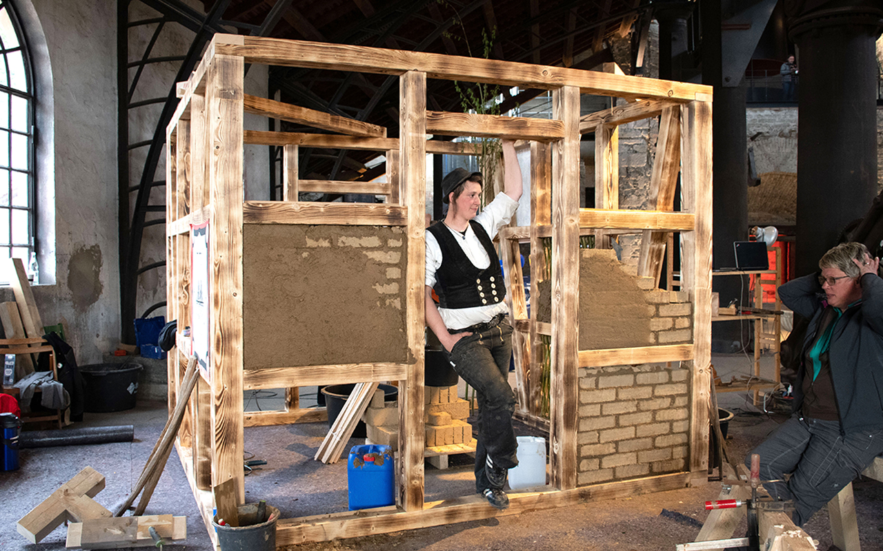 Die Besucher knnen bei vielen Gewerken live zusehen, wie traditionelle handwerkliche Kunst entsteht. Die Betriebe prsentieren auf faszinierende Art, wie kulturelles Erbe bewahrt werden kann. (Foto: HwK Koblenz)
