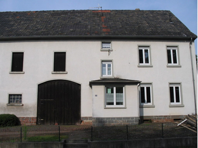 Unsaniertes Bauernhaus. Foto: VZ RLP/ Bernhard Andre