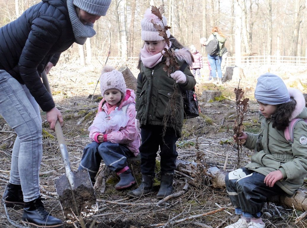 Kita-Kinder sind 500. Baumpaten