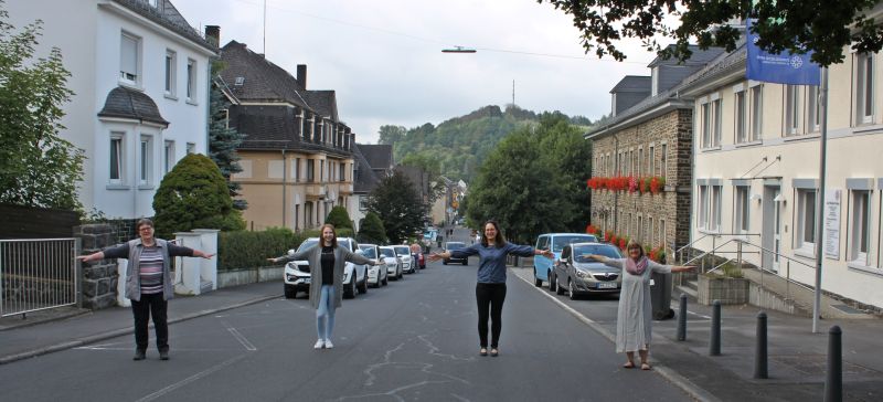 V.l.: Beginenhof-Leiterin Gaby Krause, Notrufmitarbeiterin Anna Polzin, Nadine Bongard, Fachstelle fr Gesellschaftliche Verantwortung des Dekanats und Bildungsreferentin Regina Kehr. Foto: Sabine Hammann-Gonschorek