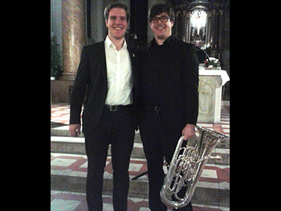 Sie freuten sich ber ihr gelungenes Konzert und den lang anhaltenden Applaus des begeisterten Auditoriums: Domkantor Joachim Weller und Euphonium-Blser Christian Becher. Foto: Herbert Stangier