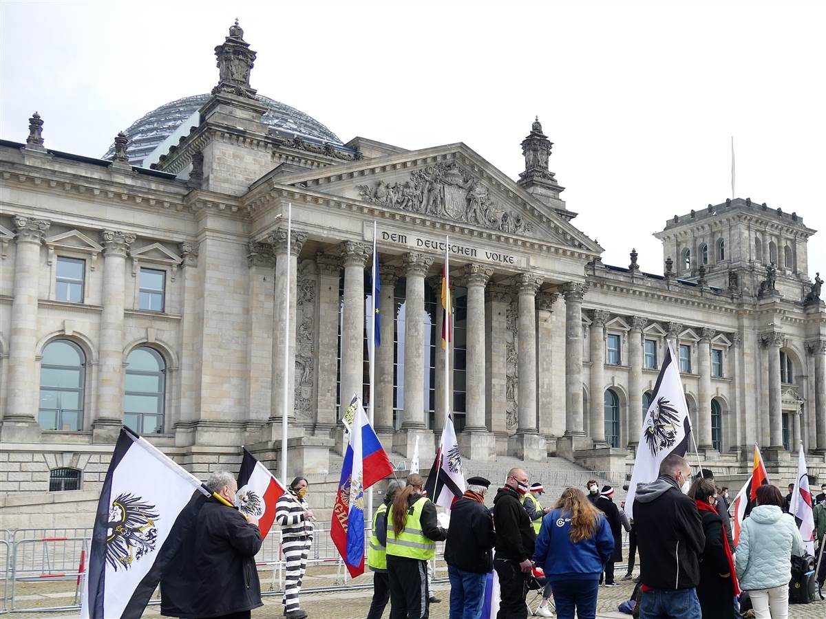 Reichsbrger-Demonstration vor dem Bundestag. (Fotos: ma) 