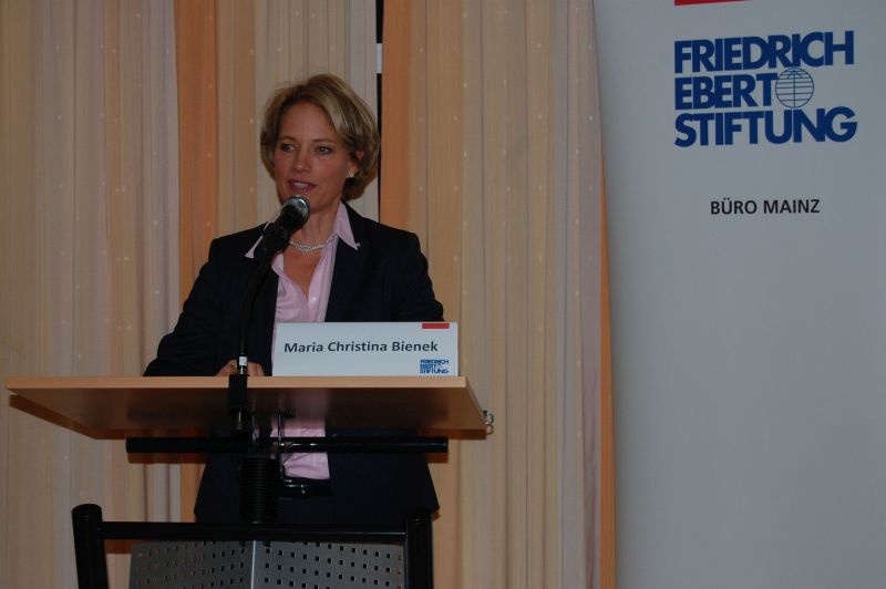 Maria Christina Bienek von der ITAC AG in Montabaur beschftigte sich mit den sozialen Folgen der Digitalisierung. Foto: Veranstalter 