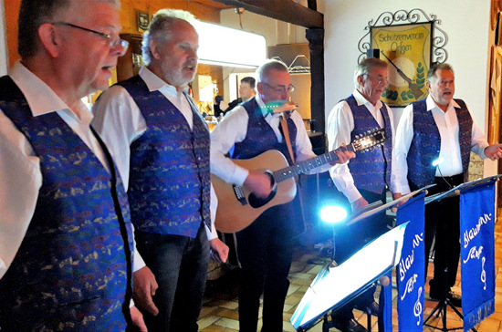 Als besondere berraschung hat der Vorbereitungskreis der Seniorenakademie fr den 10. April das Quintett Die Blaumann-Snger aus Wahlrod (Westerwald) verpflichtet. (Foto: privat) 