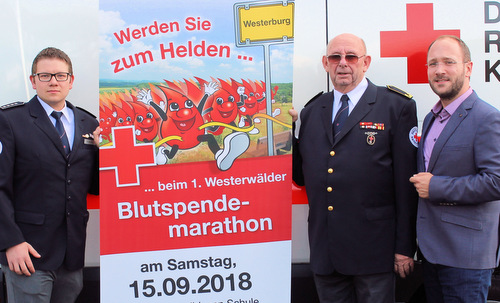 Setzen auf die Westerwlder beim Blutspendemarathn am 15. September: (von links) Marcel Martinka (Bereitschaftsleiter, DRK Westerburg), Giesbert Wiethoff (stellv. Vorsitzender, DRK Westerburg) und Benjamin Greschner (Referent fr ffentlichkeitsarbeit, DRK-Blutspendedienst). (Foto: DRK.)