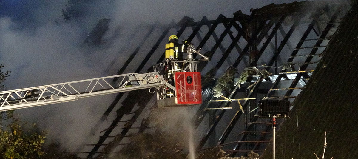 Aktualisiert: Gebudebrand in Salz forderte Rettungskrfte