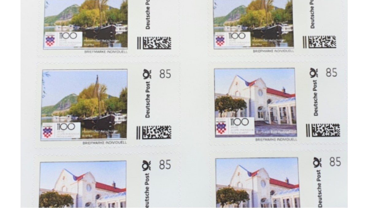 Anlsslich des Stadtjubilums "1100 Jahre Bad Honnef" gibt es ab sofort zwei besondere Briefmarken. (Foto: Stadt Bad Honnef)
