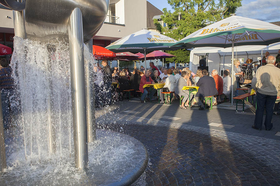 Puderbach feiert Brunnenfest in der Ortsmitte