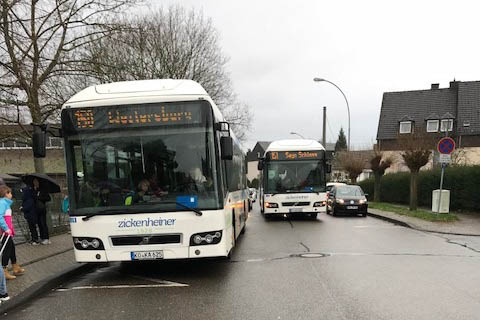 Gefhrliche Verkehrssituation vor der Medardus-Grundschule