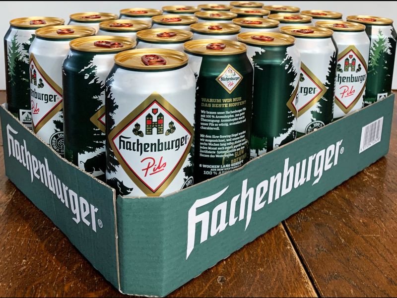 Hachenburger Pils in der 0.5l BX. Fotos: Westerwald-Brauerei