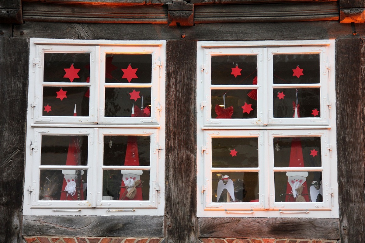 "Alle Jahre wieder..." - Freiwillige fr Urbacher Adventsfensteraktion gesucht