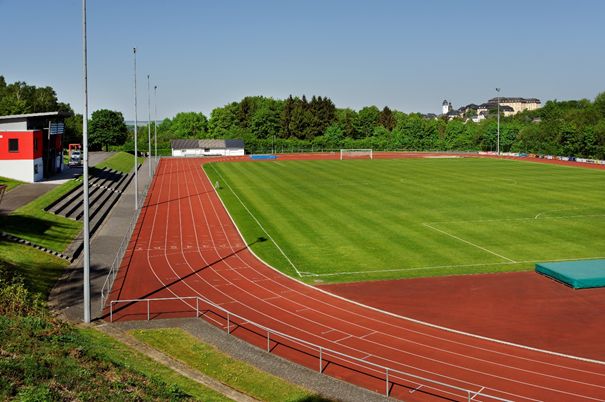 Neue Hrden im Burbachstadion. Foto: privat