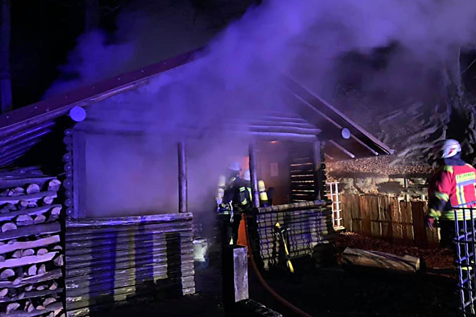 Fotos: Feuerwehr Oberraden-Straenhaus