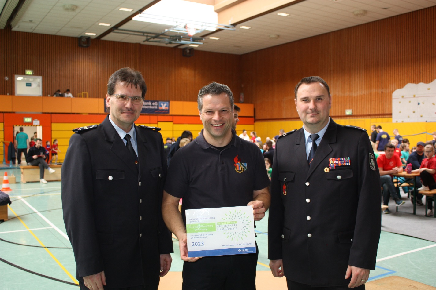 Kreisjugendfeuerwehr Westerwald erhlt Auszeichnung fr ihr Engagement in Sachen Fitness