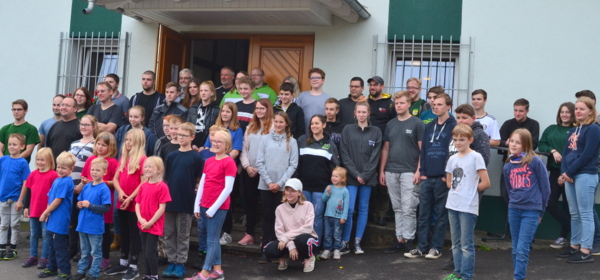 55 Kinder und Jugendlichen aus neun Schützenvereinen kamen zu den Cat-Corner-City-Games. (Foto: SV Elkhausen-Katzwinkel)