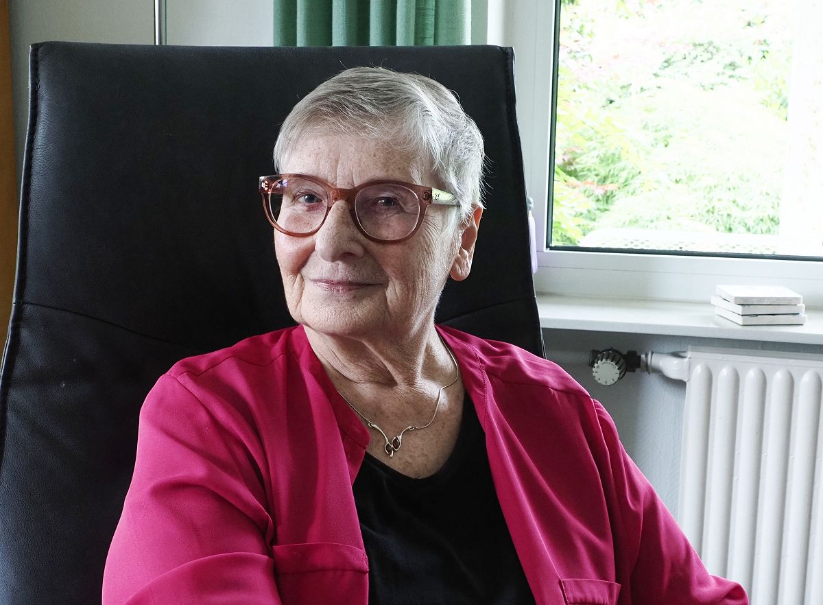 Farbenpracht in Westerburg: Schaufenster-Ausstellung zeigt Wandel der Jahreszeiten