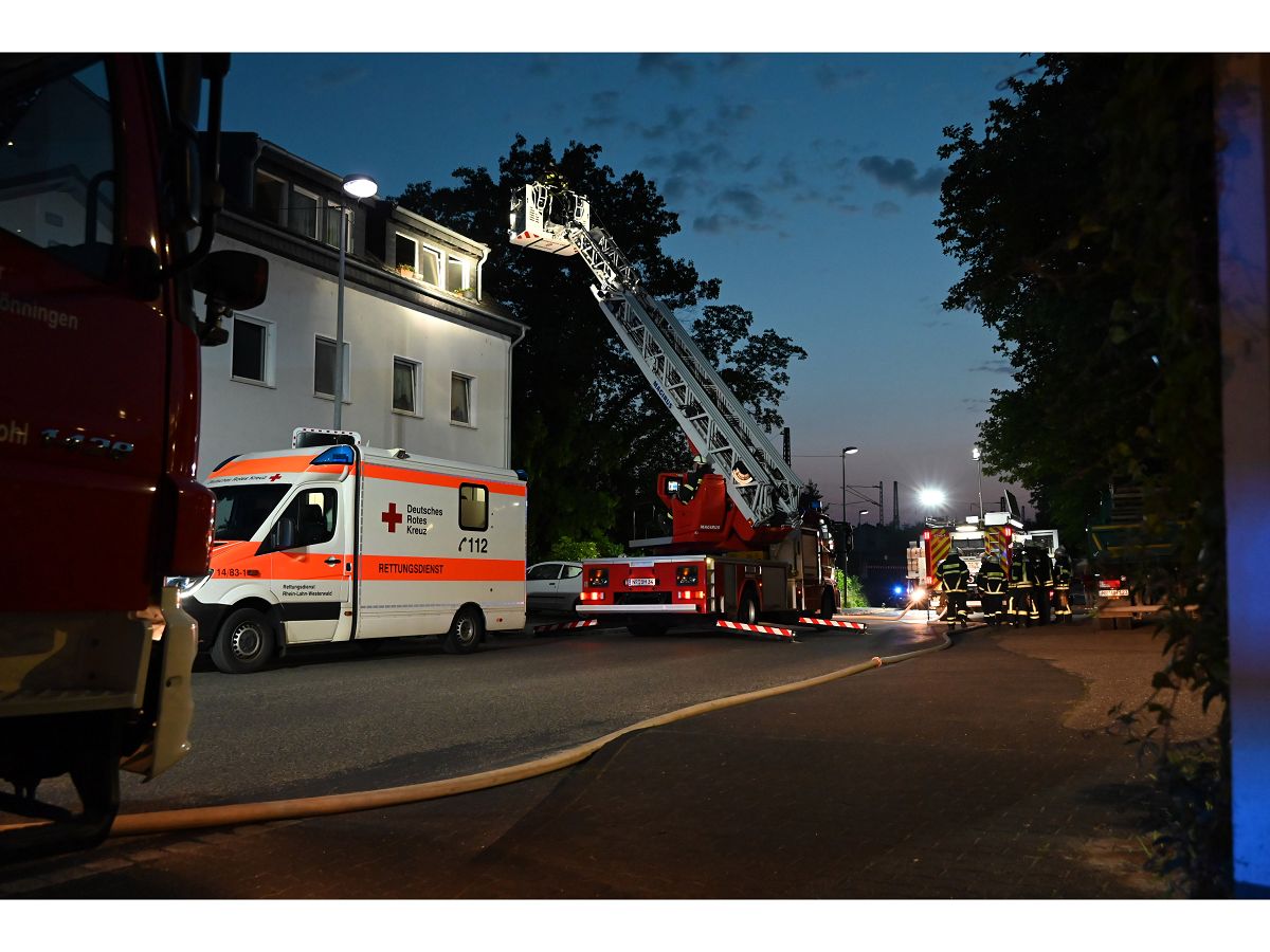 Wohnungsbrand in Bad Hnningen: Eine Person verletzt