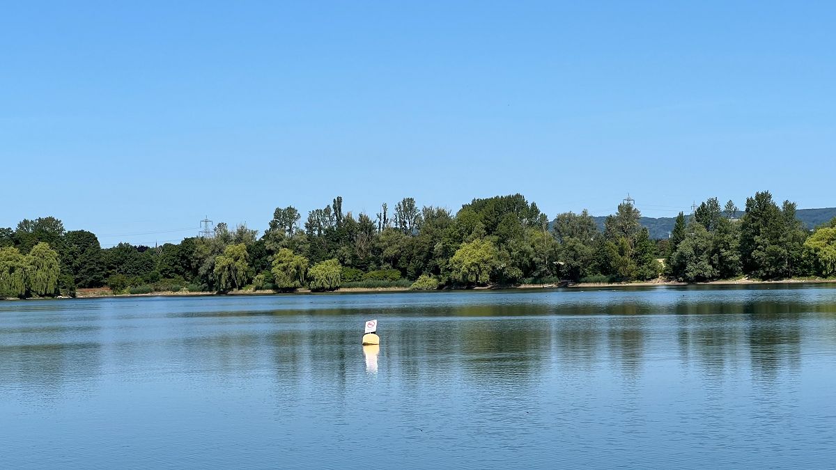 Im Neuwieder Trinkwasserschutzgebiet "Engerser Feld" sind Freizeitaktivitten verboten. (Fotoquelle: Thomas Herschbach / Kreisverwaltung Neuwied)