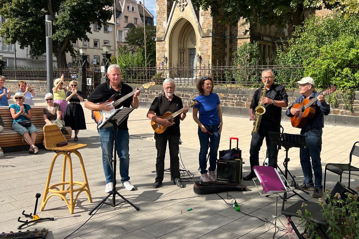 Neuwied startet Mitmach-Projekt Neuwied macht mit mit Livemusik und Kunst