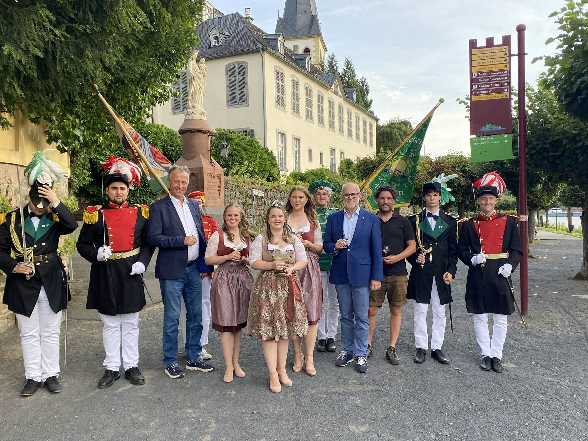 Unkel prsentiert neue Weinmajestten