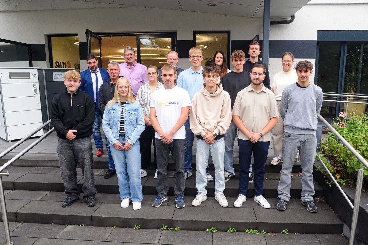 Acht Nachwuchskrfte starten Ausbildung bei Stadtwerken Neuwied