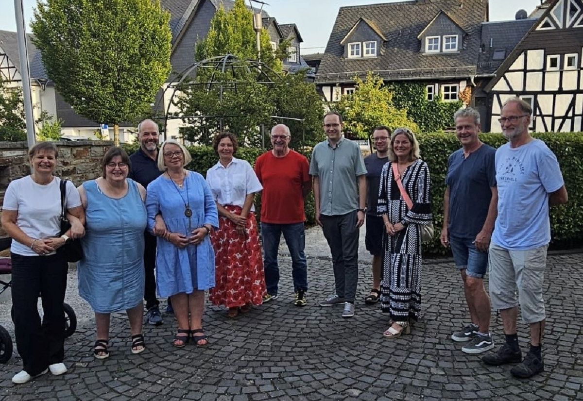 v.l.n.r.: Anke Staude, Stephanie Weber, Christof Wolf, Barbara Metzger, Katrin Sauer, Michael Krmer, Clint Sikorski, Sebastian Niepel, Sandra Hering, Markus Windhagen und Helmut Grieger (Foto: Kerstin Eiteneuer)