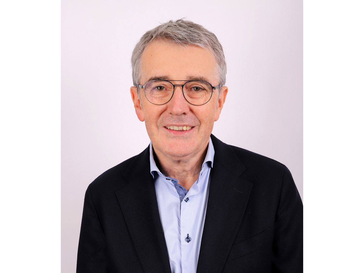 Dr. Rainer Grbener, Chefarzt der Inneren Medizin am Diakonie Klinikum Bethesda in Freudenberg, referiert beim Siegener Forum Gesundheit. (Foto: Diakonie in Sdwestfalen)