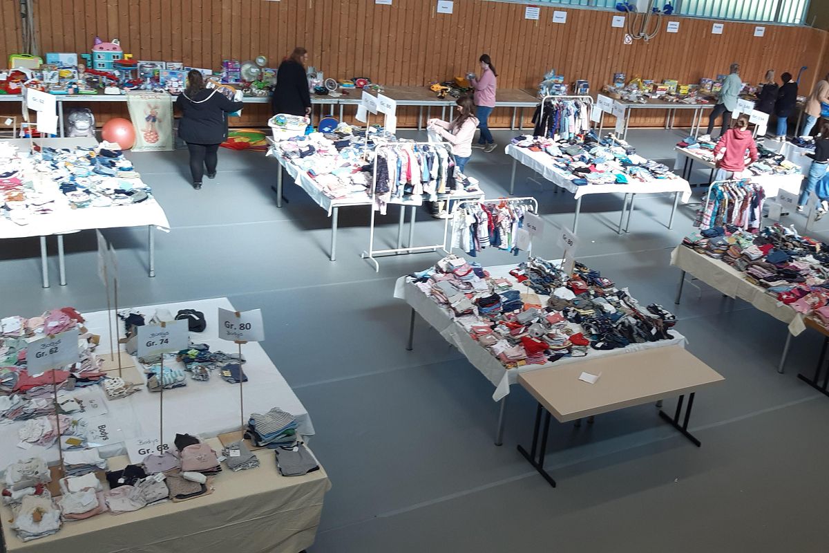 Secondhand-Basar in Friesenhagen: Vielfalt rund ums Kind