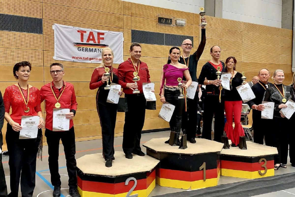 Petra und Ecki ertanzen sich Silber bei der Deutschen Discofox-Meisterschaft
