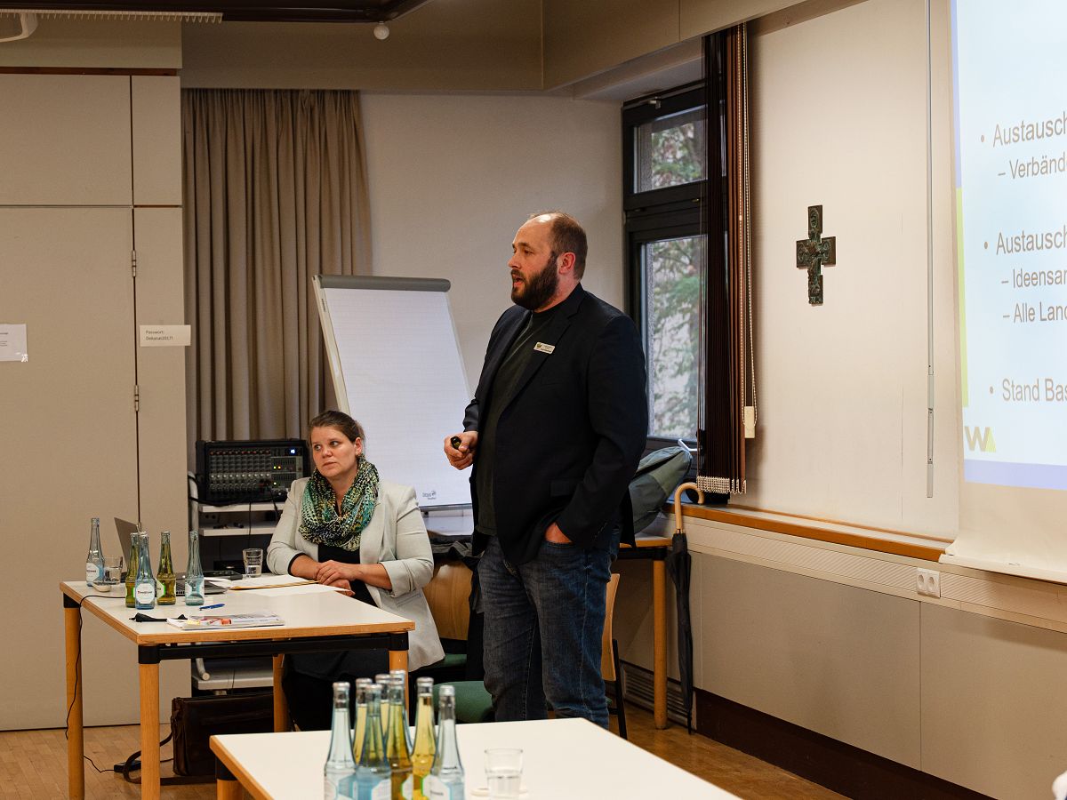 Ganztagsf�rderungsgesetz stellt Jugendhilfe im Kreis Neuwied vor gro�e Herausforderungen