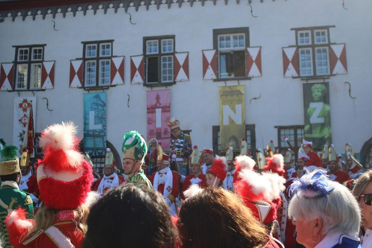 Buntes Jahresauftakt-Event: Linz startet mit jeckem First Friday ins neue Jahr