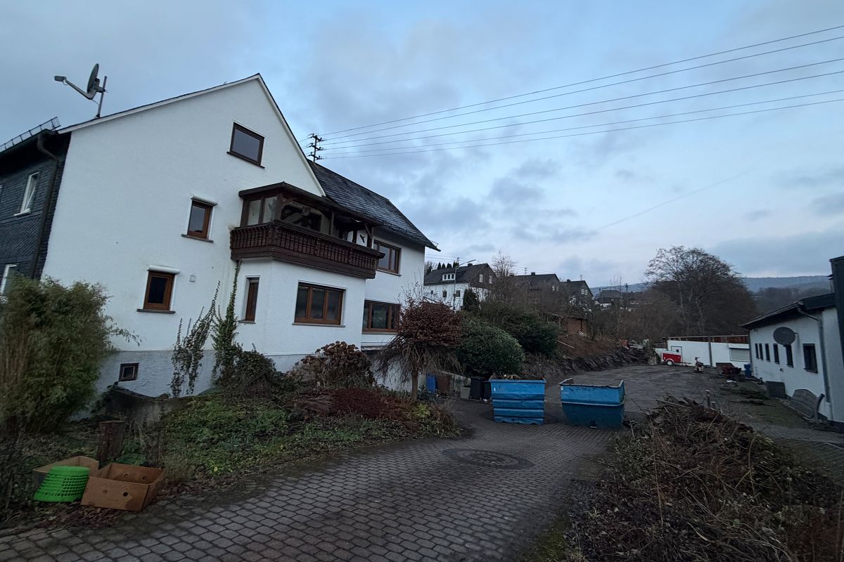 Neuer Dorfmittelpunkt f�r Brachbach: 100.000 Euro aus Landesprogramm bewilligt