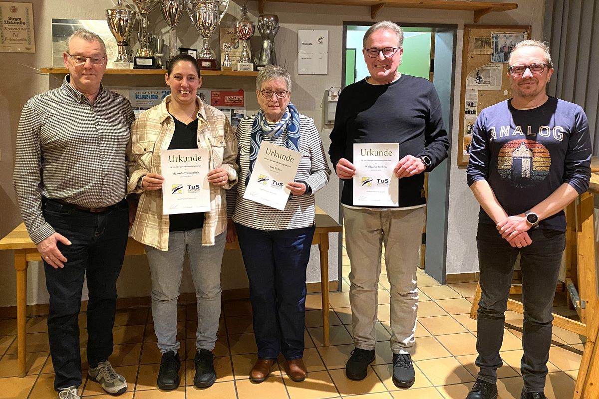 v.l.n.r.: Wolfgang Neuhoff, Manuela Wunderlich, Lisa Eicher, Wolfgang Buchen, Dirk Kober (Foto: Klaus-J�rgen Griese)