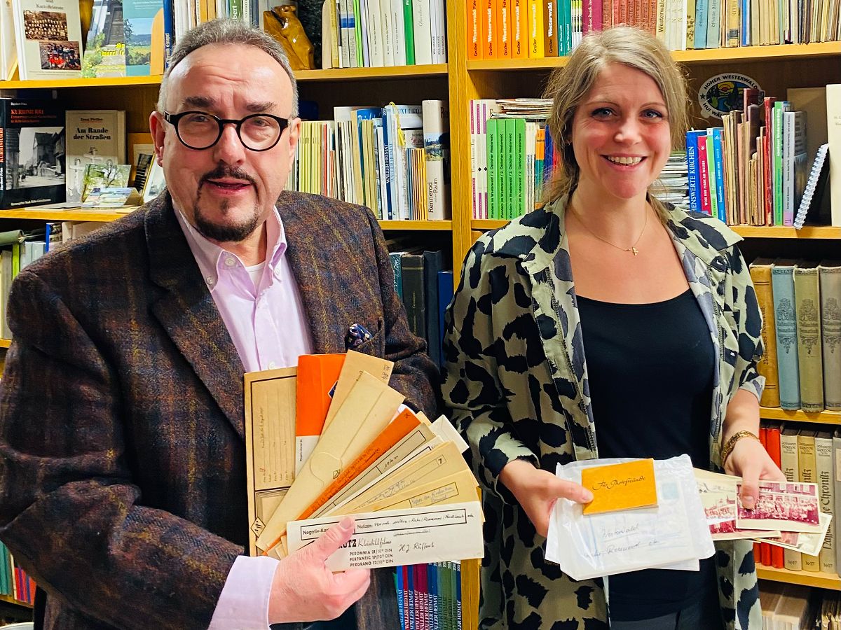 (Fotoquelle: Antiquariat Helmut R. Lang)