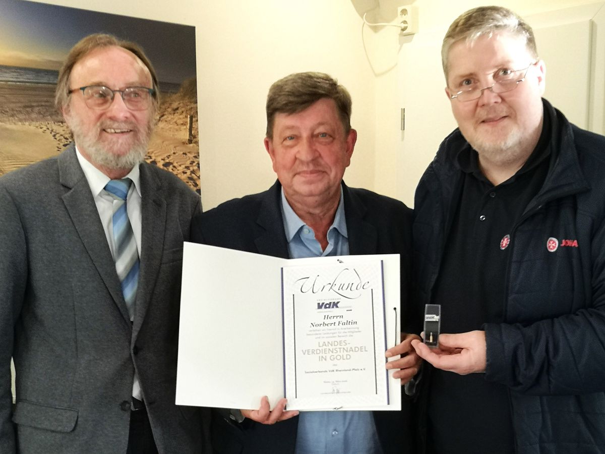 v.l.n.r.: Kreisvorsitzender Hans Werner Kaiser, Norbert Faltin, Heinz Schaumann (stellvertr. Landesverbandsvorsitzender) (Foto: Doreen Borges)
