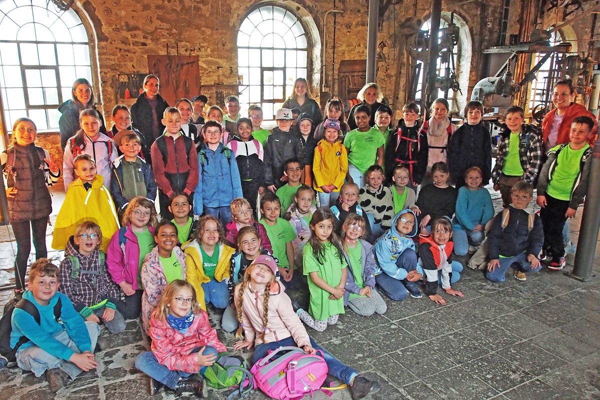 Gruppenfoto in der Alten Schmiede. (Foto: Tatjana Steindorf)