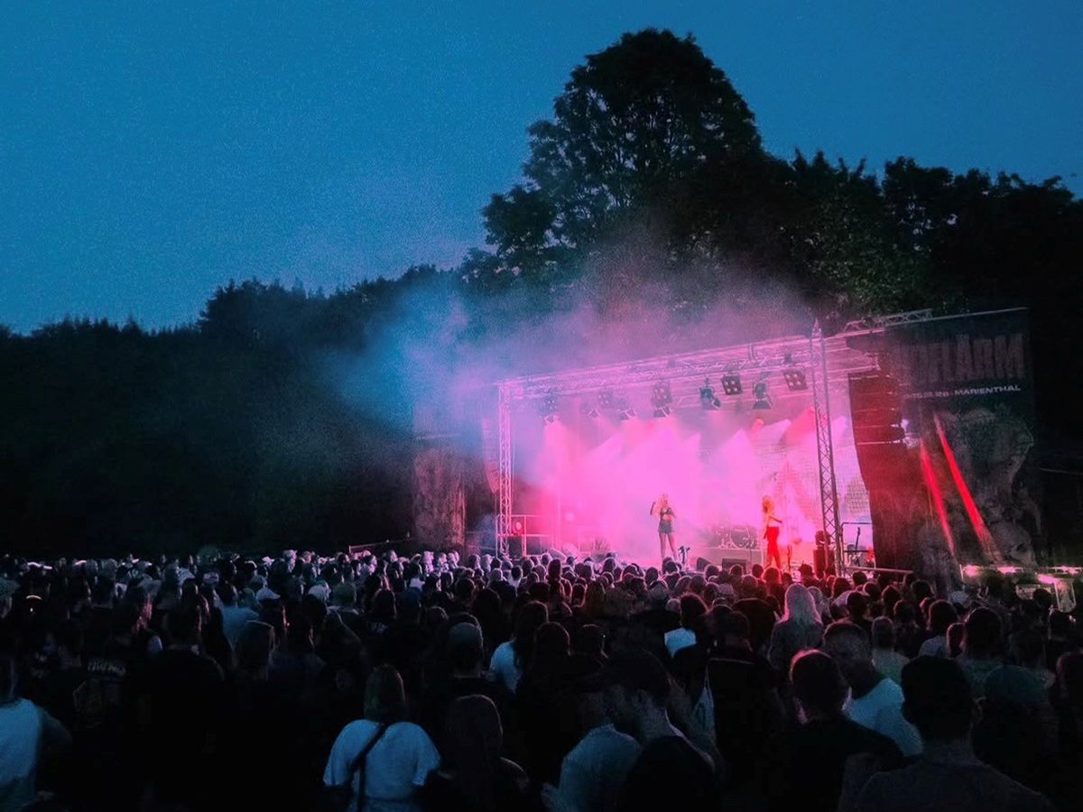 Spendenaktion beim Hofl�rm-Festival: 450 Euro f�r Hospizverein Altenkirchen
