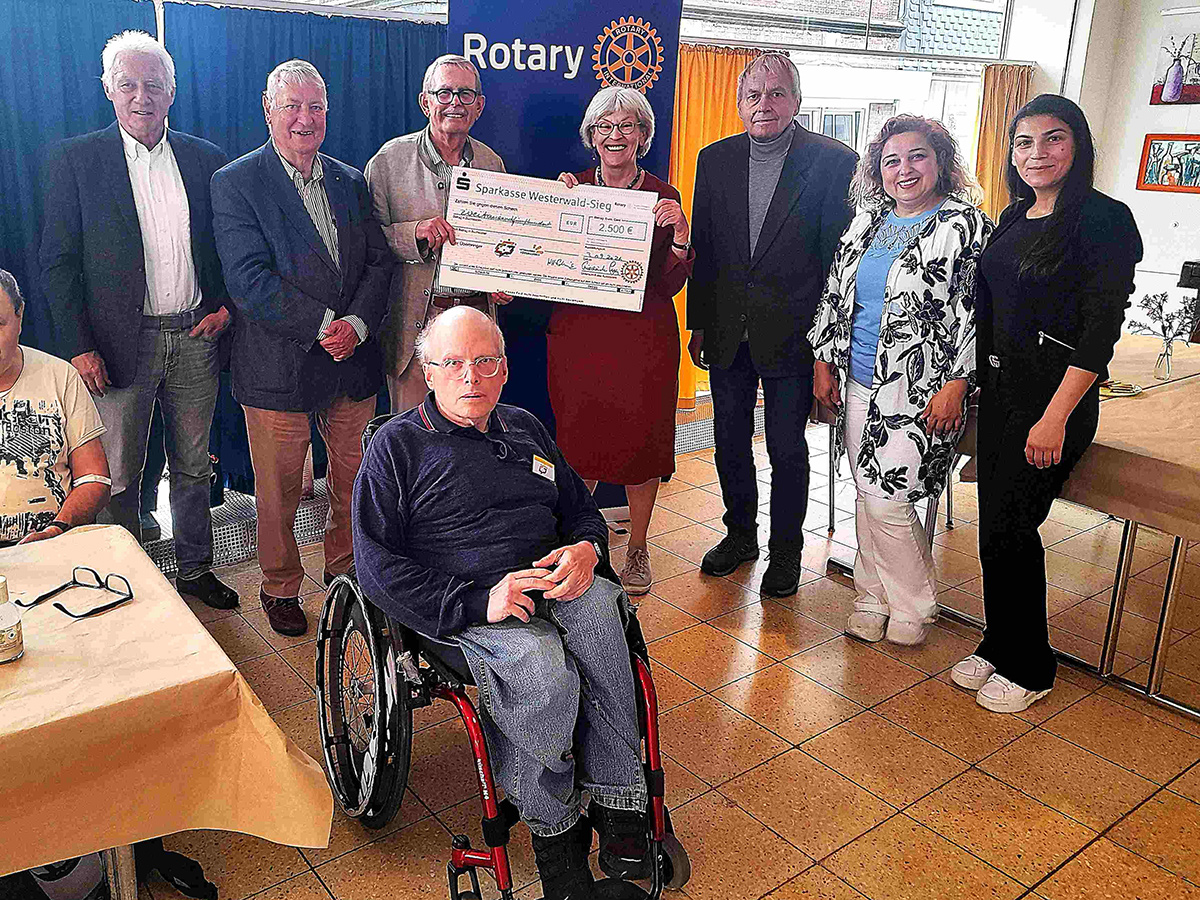 Rotary Club Westerwald unterst�tzt B�rgertreff Wissen mit 2.500 Euro Spende
